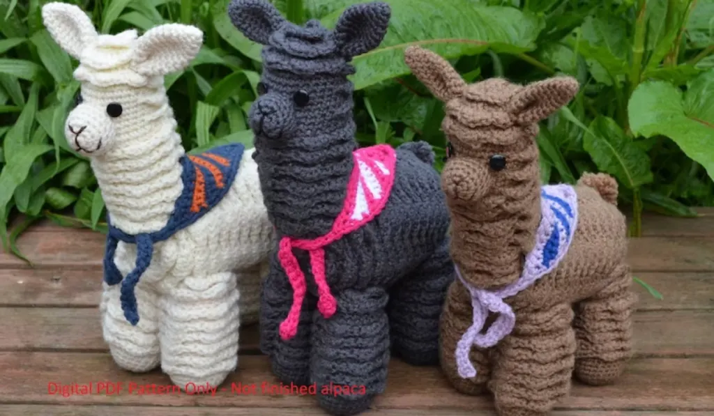 Crochet Alpaca Pattern by BunnyWarp