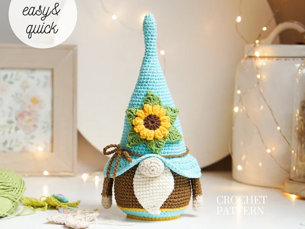 This Adorable Bee No-Sew Gnome Pattern is So Fun and Has DIY Wings!