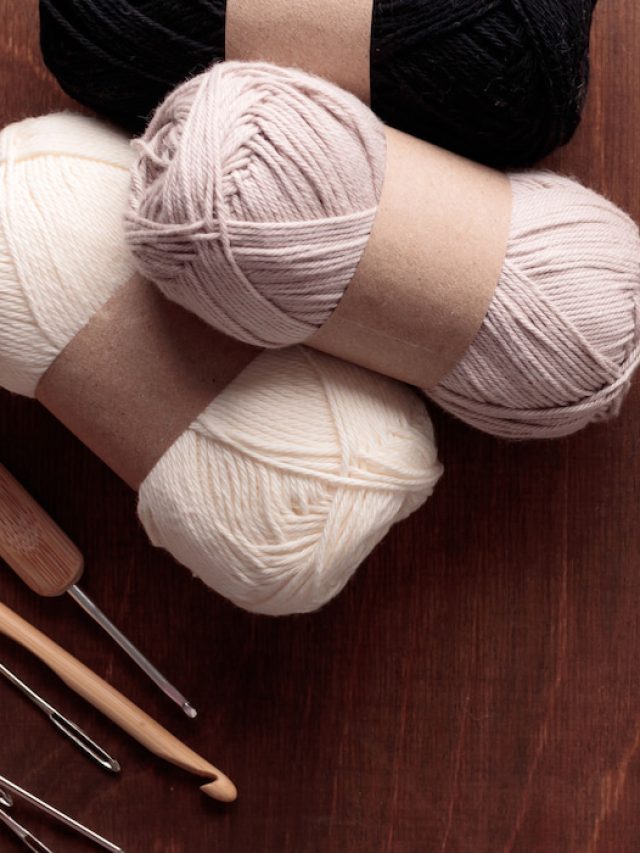How Do You Keep the Yarn Tension When Crocheting?